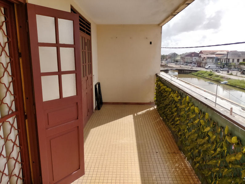 A vendre Appartement 70 m² à CAYENNE-4